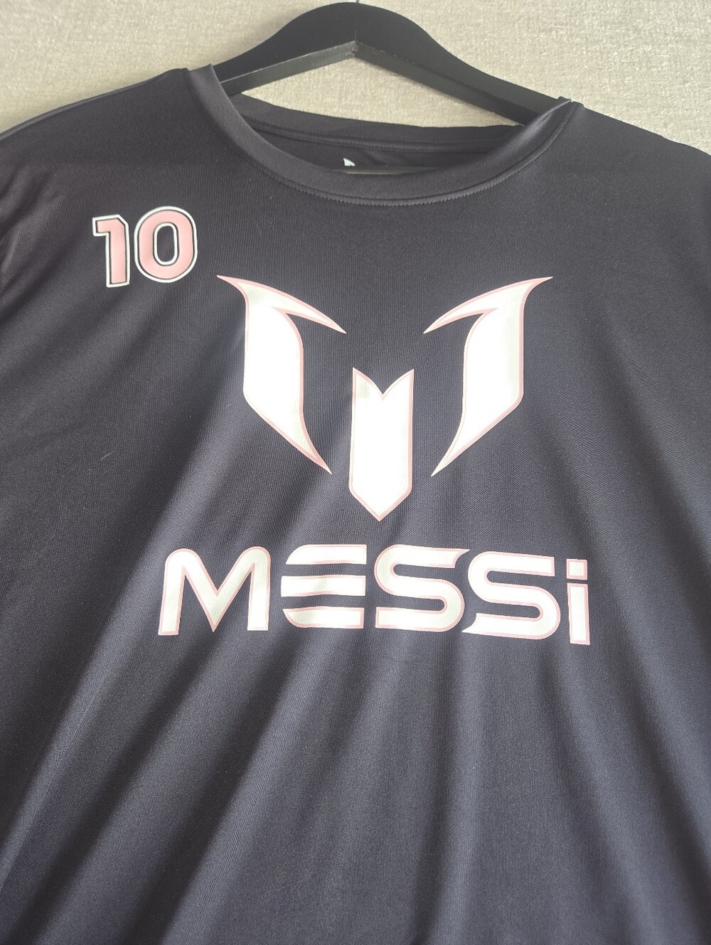 Messi Logo Performance Tee Shirt Black Pink 10 NWT Adult Large Soccer Athletic - Picture 2 of 4